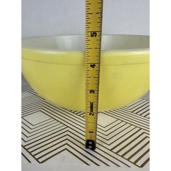 Vtg MCM Yellow Pyrex Large Nesting Mixing Bowl 4 QT #404 Primary Color 10” USA - Picture 3 of 8